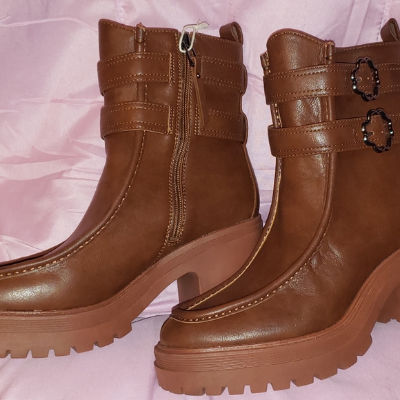 Chiara Boots Sam and Libby - Picture 2 of 4